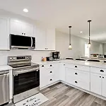 Newly Built Home Near Downtown Louisville