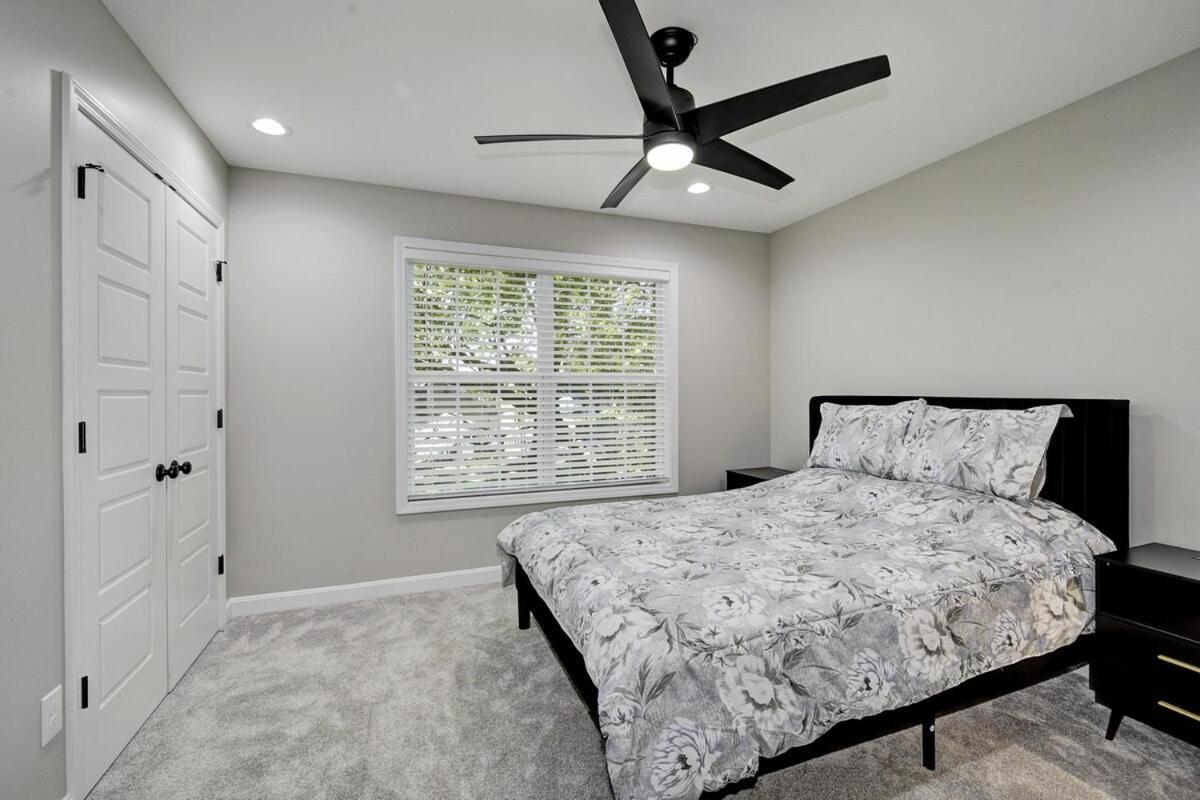 Holiday home Newly Built Near Downtown Louisville