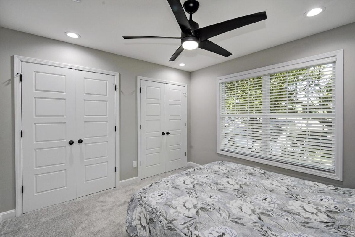 Newly Built Near Downtown Holiday home *
