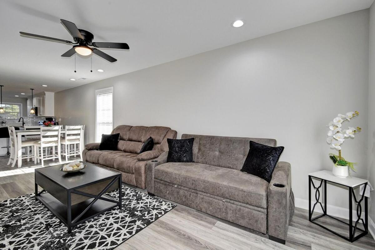 Holiday home Newly Built Near Downtown Louisville
